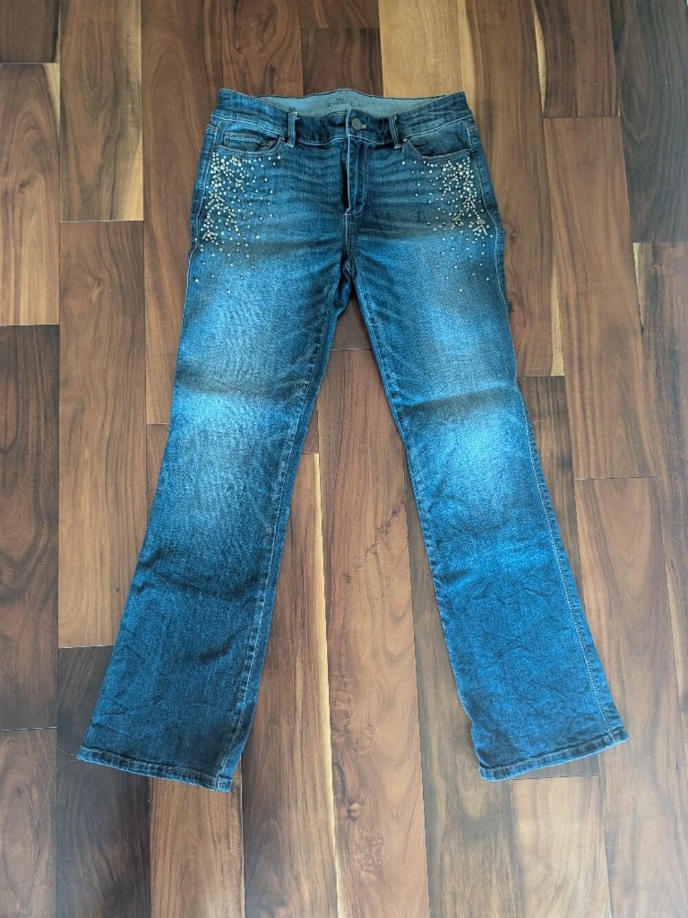 White House Black Market Jeans with pearl accents - Size 6S Boot cut